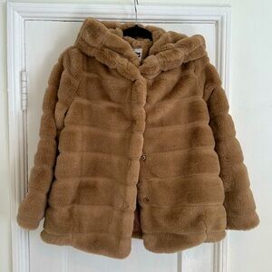 APPARIS FAUX FUR HOODED JACKET SIZE XS. PERFECT CONDITION, worn once. Super soft